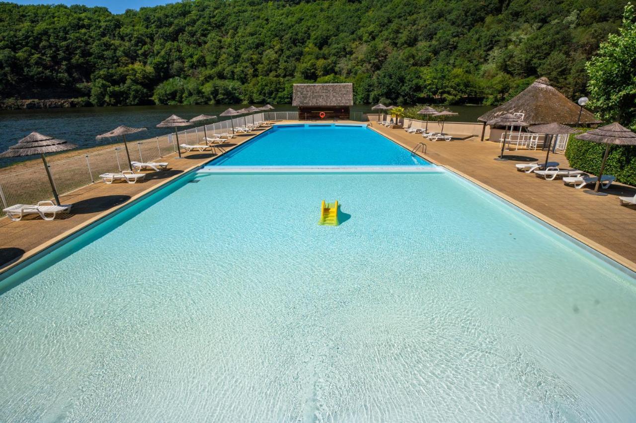 Camping Le Chateau Du Gibanel Saint-Martial-Entraygues Экстерьер фото