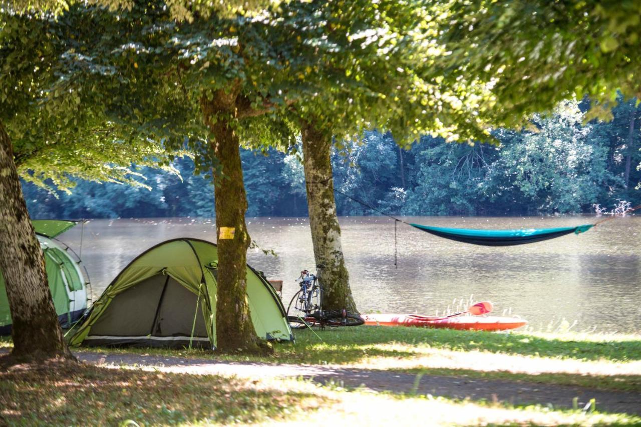Camping Le Chateau Du Gibanel Saint-Martial-Entraygues Экстерьер фото