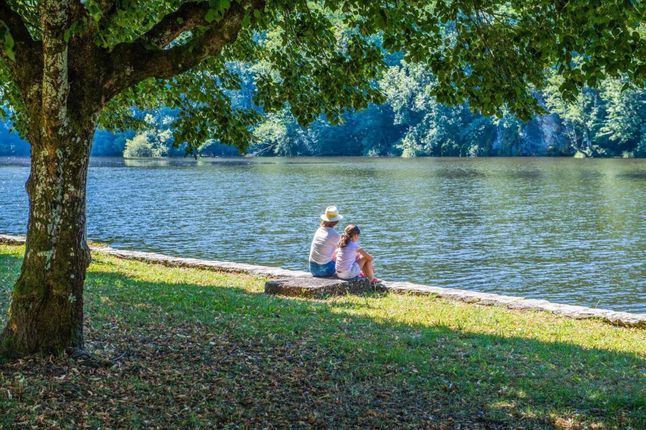 Camping Le Chateau Du Gibanel Saint-Martial-Entraygues Экстерьер фото