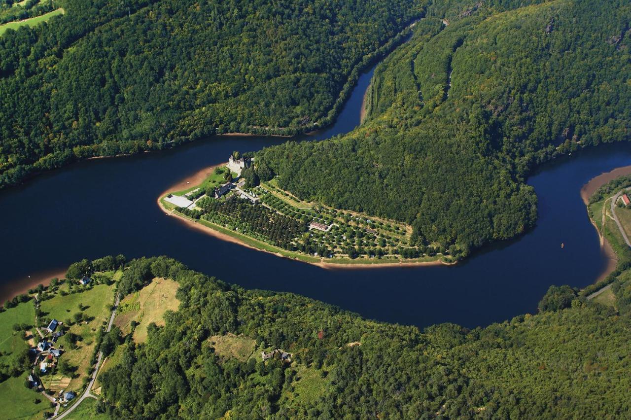 Camping Le Chateau Du Gibanel Saint-Martial-Entraygues Экстерьер фото