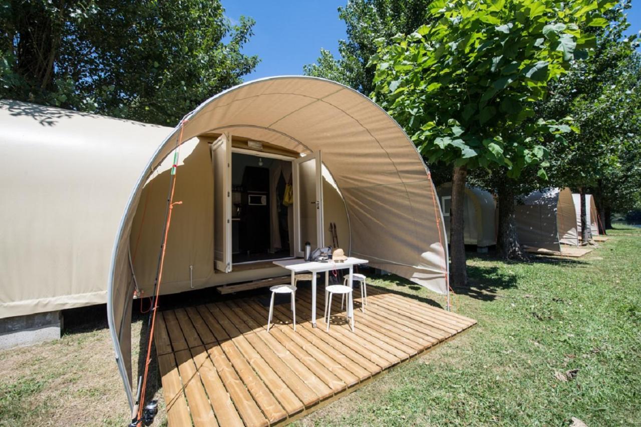 Camping Le Chateau Du Gibanel Saint-Martial-Entraygues Экстерьер фото